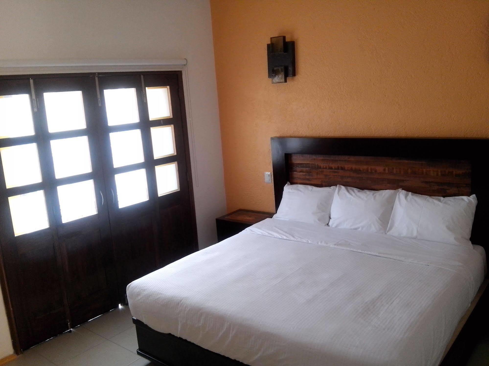 Happy Express Hotel Oaxaca Kültér fotó